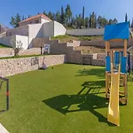Ivi -two Bedroom With Swimming Pool * Gruda