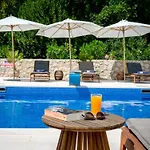 Ivi -two Bedroom With Swimming Pool Gruda