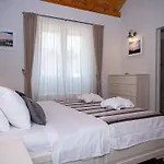 Ivi -two Bedroom With Swimming Pool Villa Gruda
