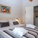 Ivi -two Bedroom With Swimming Pool