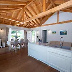Villa Ivi -two Bedroom With Swimming Pool Gruda