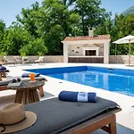 Ivi -two Bedroom With Swimming Pool * Gruda