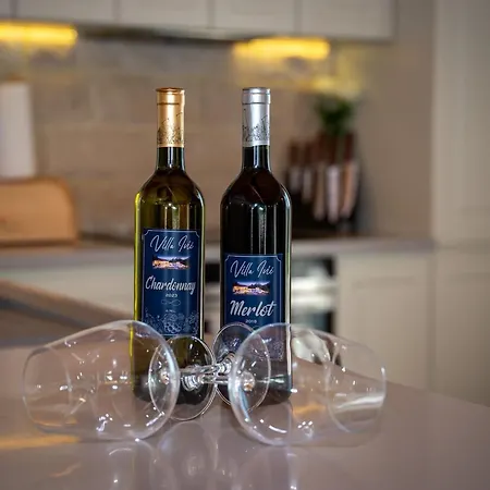 Βίλα Ivi -two Bedroom With Swimming Pool *