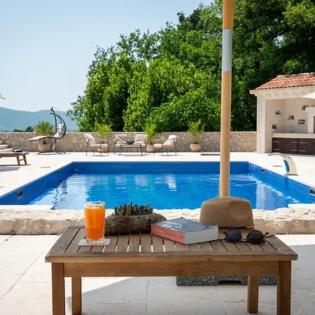 Βίλα Ivi -two Bedroom With Swimming Pool