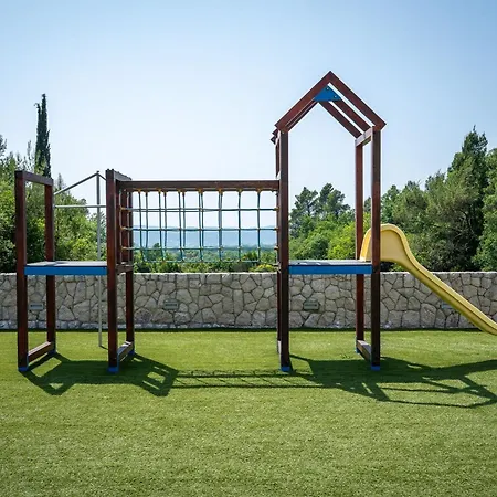 Ivi -two Bedroom With Swimming Pool Βίλα