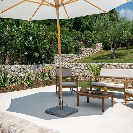 Ivi -two Bedroom With Swimming Pool * Gruda