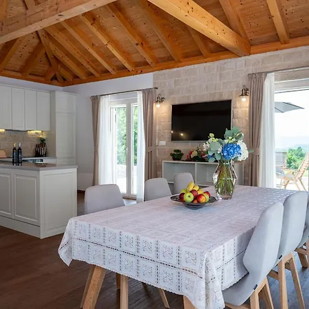 Ivi -two Bedroom With Swimming Pool Βίλα