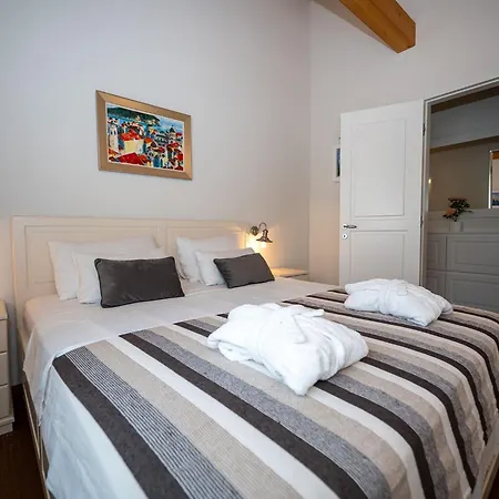Ivi -two Bedroom With Swimming Pool Βίλα