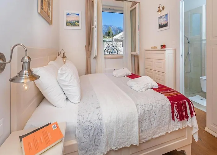 别墅 Ivi -two Bedroom With Swimming Pool *