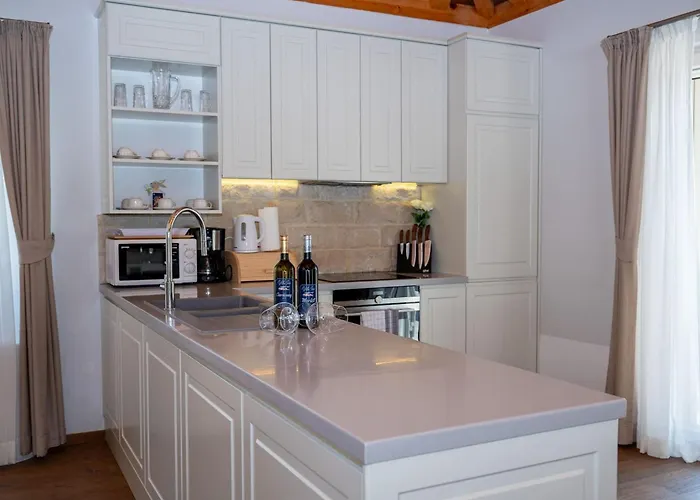 别墅 Ivi -two Bedroom With Swimming Pool *
