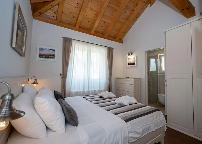 别墅 Ivi -two Bedroom With Swimming Pool *
