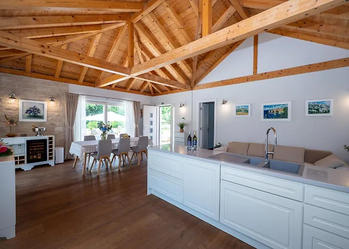 别墅 Ivi -two Bedroom With Swimming Pool Gruda