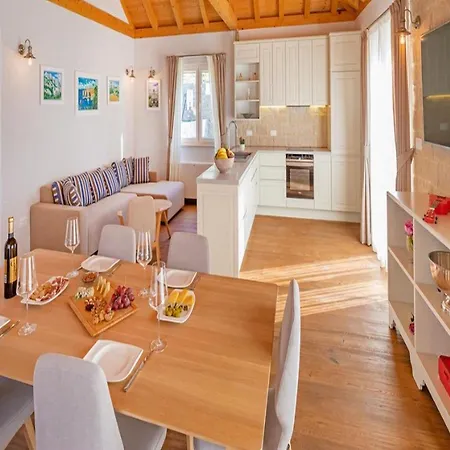 Ivi -two Bedroom With Swimming Pool Villa *