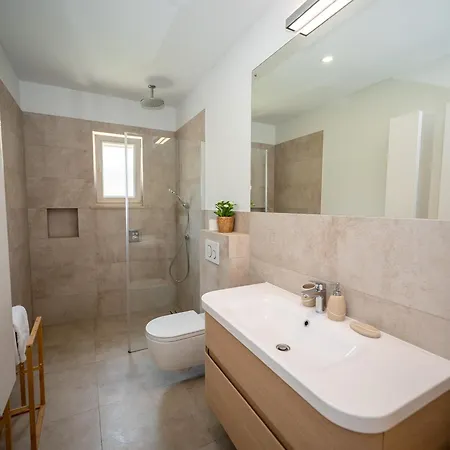 Ivi -two Bedroom With Swimming Pool Villa *