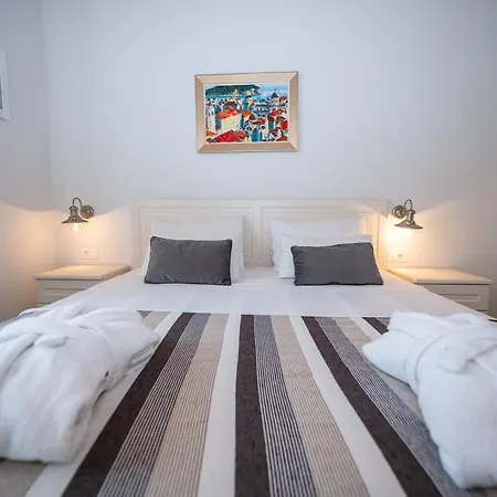 Ivi -two Bedroom With Swimming Pool *