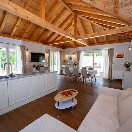 Ivi -two Bedroom With Swimming Pool * Gruda