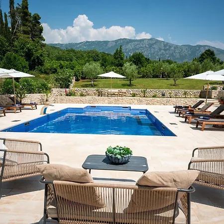 Ivi -two Bedroom With Swimming Pool * Gruda