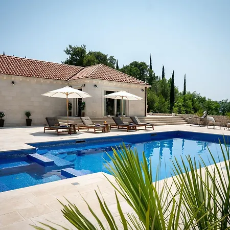 Ivi -two Bedroom With Swimming Pool Villa