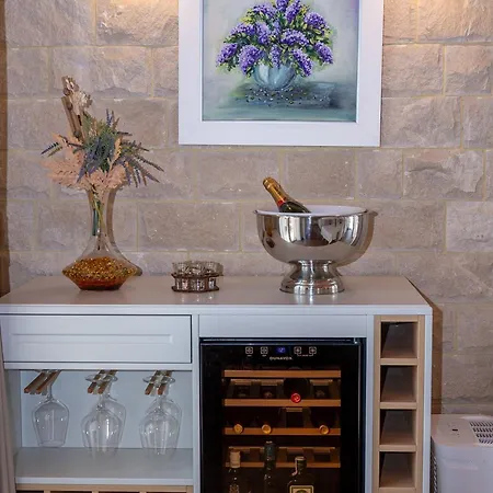 Villa Ivi -two Bedroom With Swimming Pool