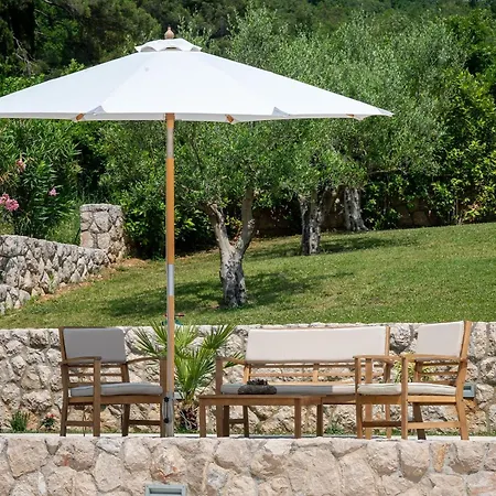 Villa Ivi -two Bedroom With Swimming Pool Gruda