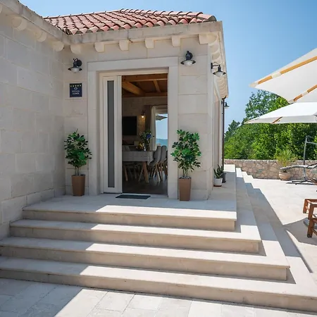 Villa Ivi -two Bedroom With Swimming Pool *