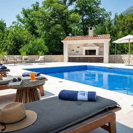 Ivi -two Bedroom With Swimming Pool * Gruda