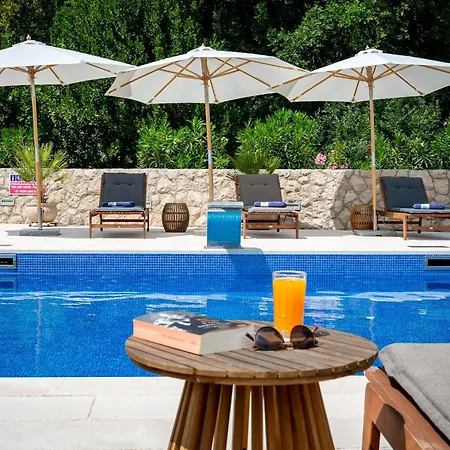 Ivi -two Bedroom With Swimming Pool Villa