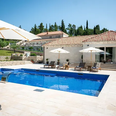 Ivi -two Bedroom With Swimming Pool Villa Gruda
