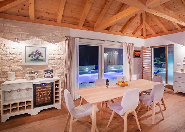 Ivi -two Bedroom With Swimming Pool Villa