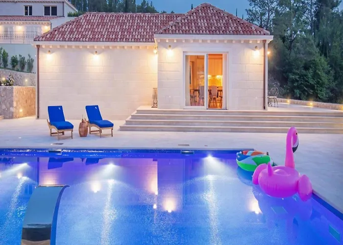 Ivi -two Bedroom With Swimming Pool Villa *