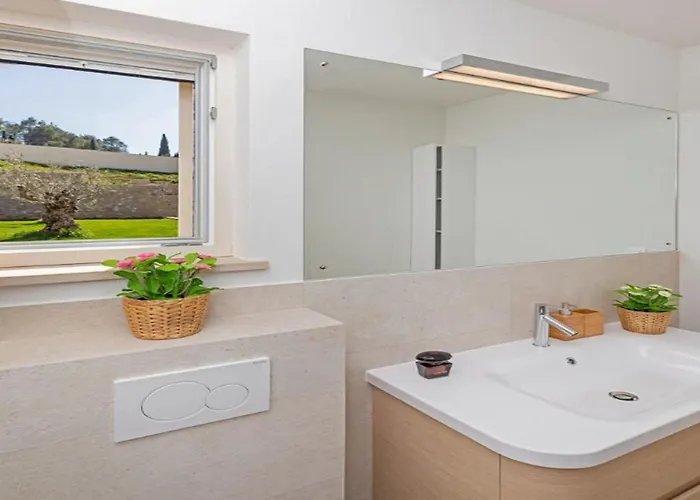 Ivi -two Bedroom With Swimming Pool * Gruda