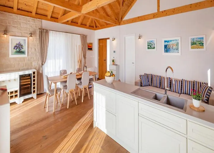 Ivi -two Bedroom With Swimming Pool * Gruda