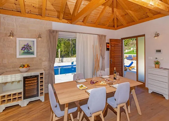 Ivi -two Bedroom With Swimming Pool Villa