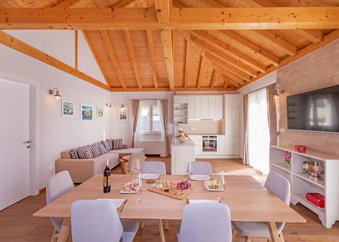 Ivi -two Bedroom With Swimming Pool Villa Gruda