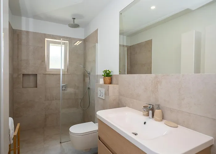 Ivi -two Bedroom With Swimming Pool