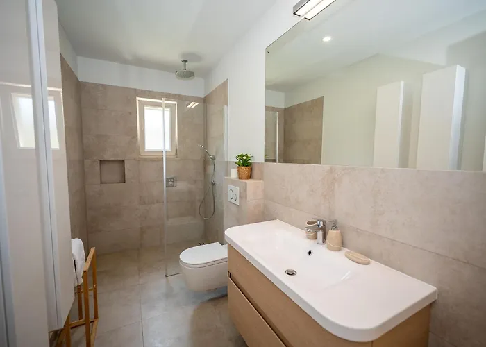 Ivi -two Bedroom With Swimming Pool Villa *