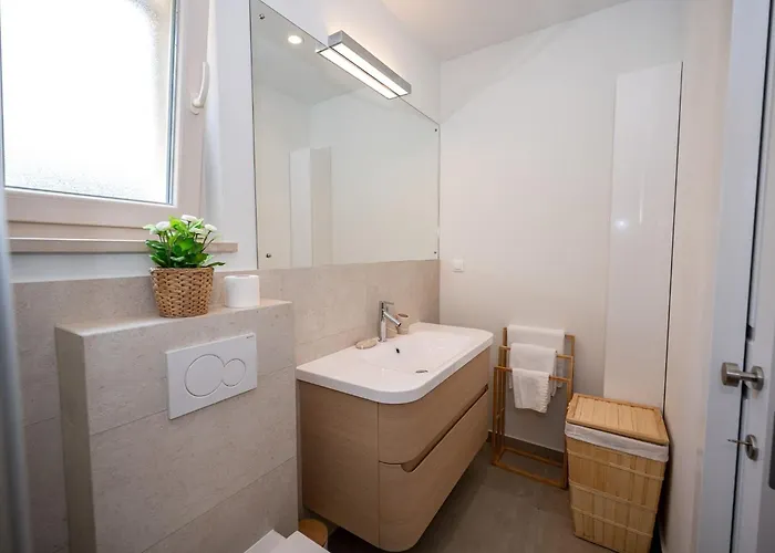 Villa Ivi -two Bedroom With Swimming Pool