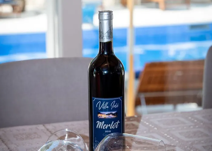 Ivi -two Bedroom With Swimming Pool Villa Gruda