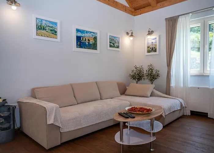 Villa Ivi -two Bedroom With Swimming Pool Gruda