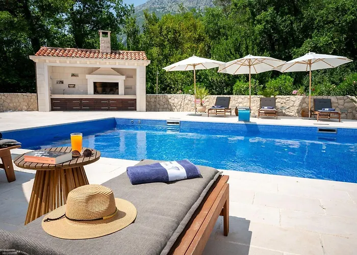 Ivi -two Bedroom With Swimming Pool *