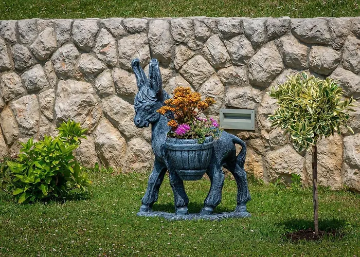 Ivi -two Bedroom With Swimming Pool Gruda