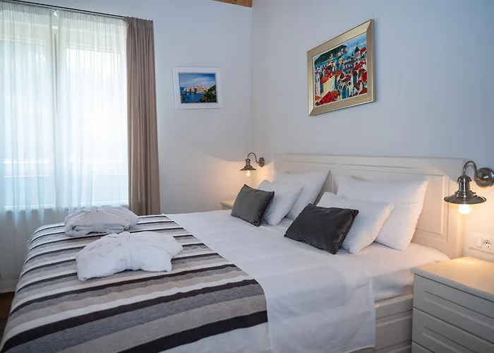 Ivi -two Bedroom With Swimming Pool