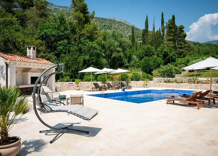 Villa Ivi -two Bedroom With Swimming Pool