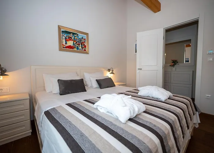 Ivi -two Bedroom With Swimming Pool Villa