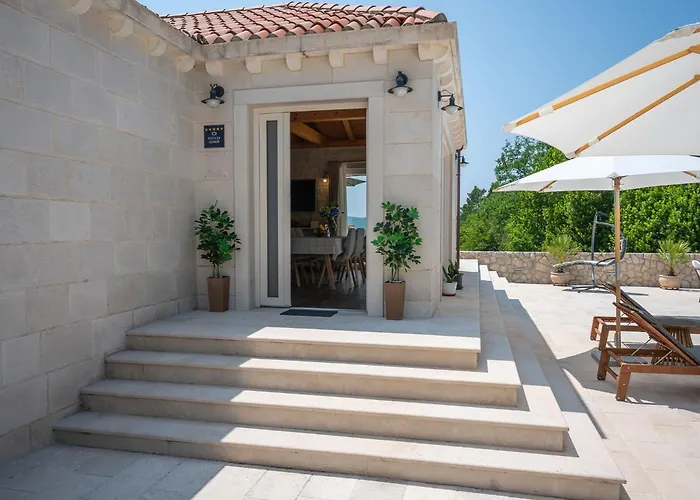 Villa Ivi -two Bedroom With Swimming Pool *