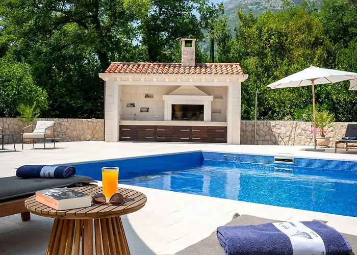 Ivi -two Bedroom With Swimming Pool Gruda