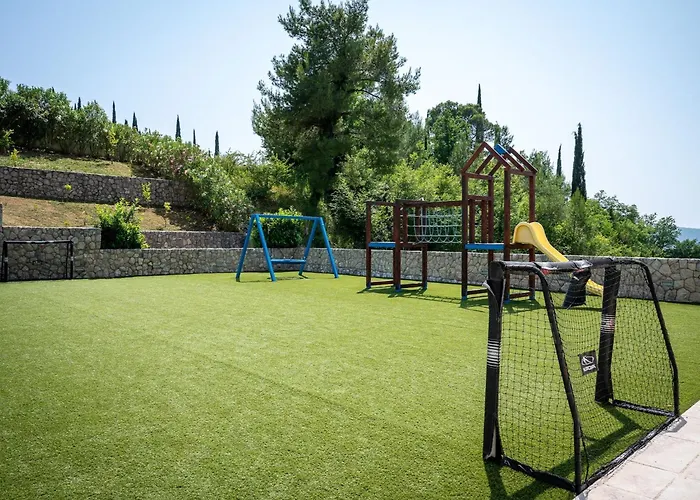 Ivi -two Bedroom With Swimming Pool Gruda